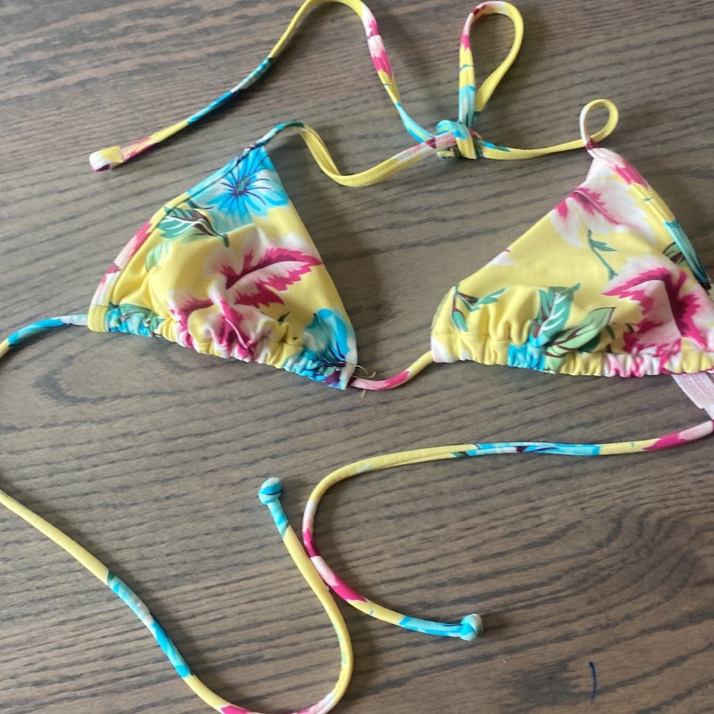 Bikini top bundle - Picture 14 of 16